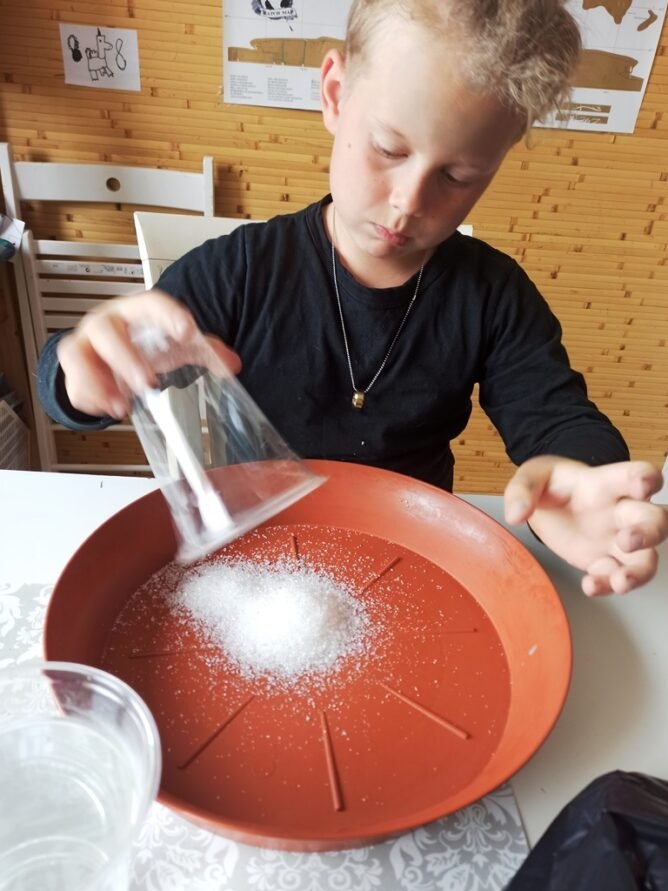Kaip gaminamas dirbtinis sniegas